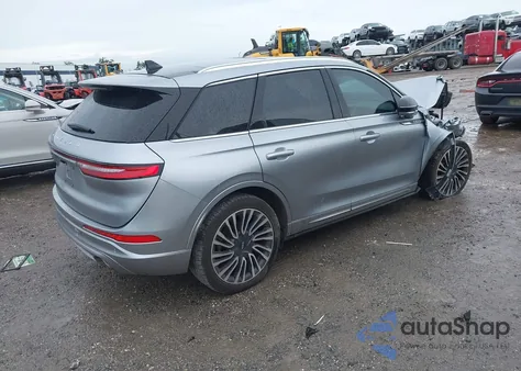 2021 Lincoln Corsair Reserve z USA, uszkodzony, nr VIN 5LMCJ2DH9MUL24819